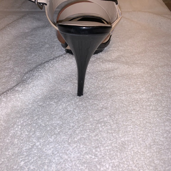 Authentic Michael Kors Shoes - Picture 3 of 7